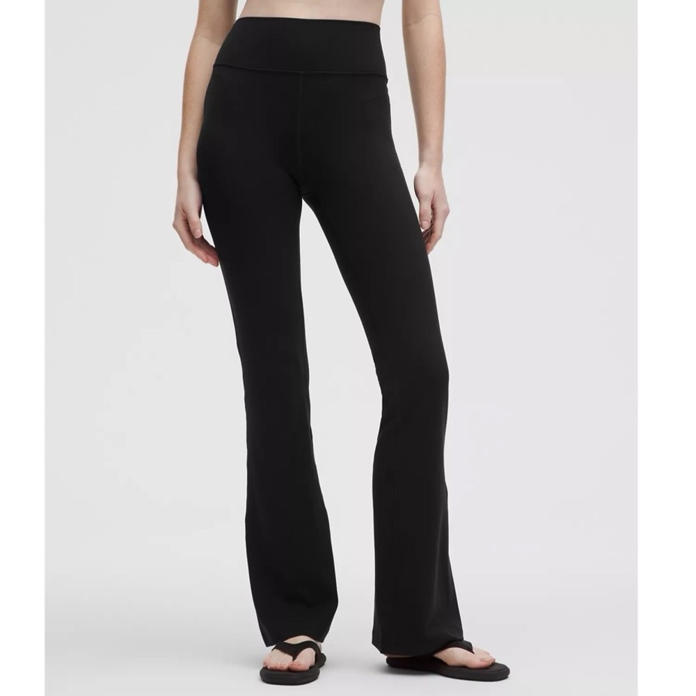 Lululemon Groove Nulu High-Rise Flared Pant Regular - Size 2